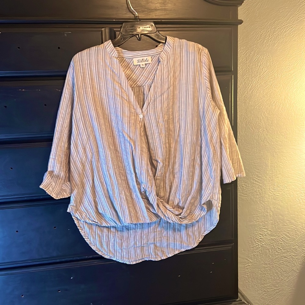 Grey and white stripes